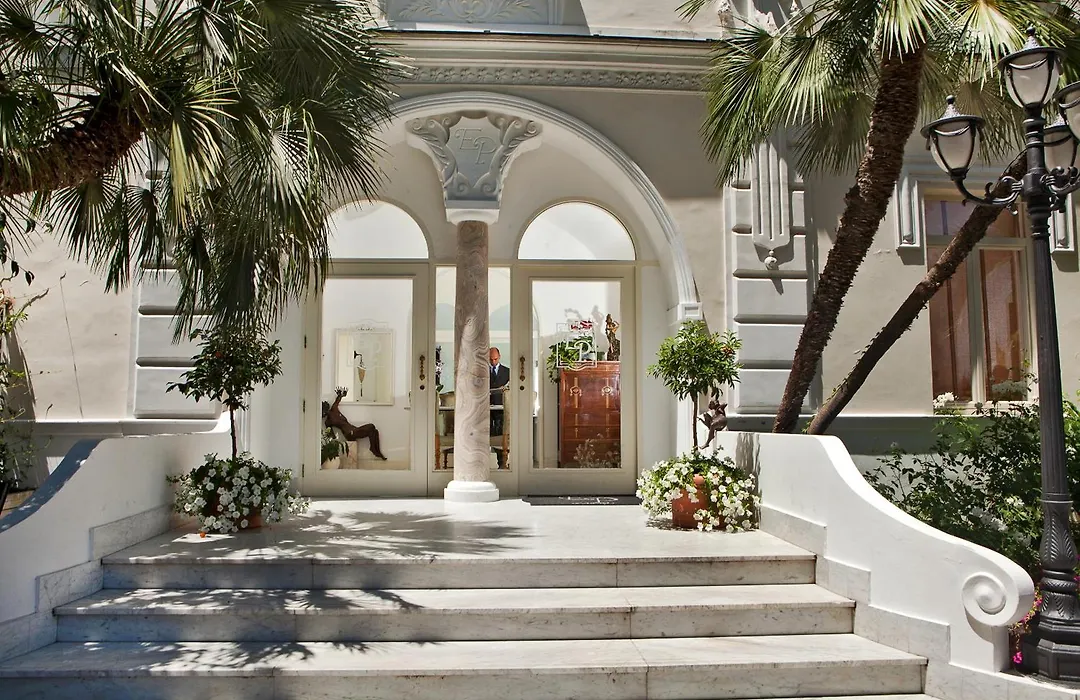 Luxury Villa Excelsior Parco-1